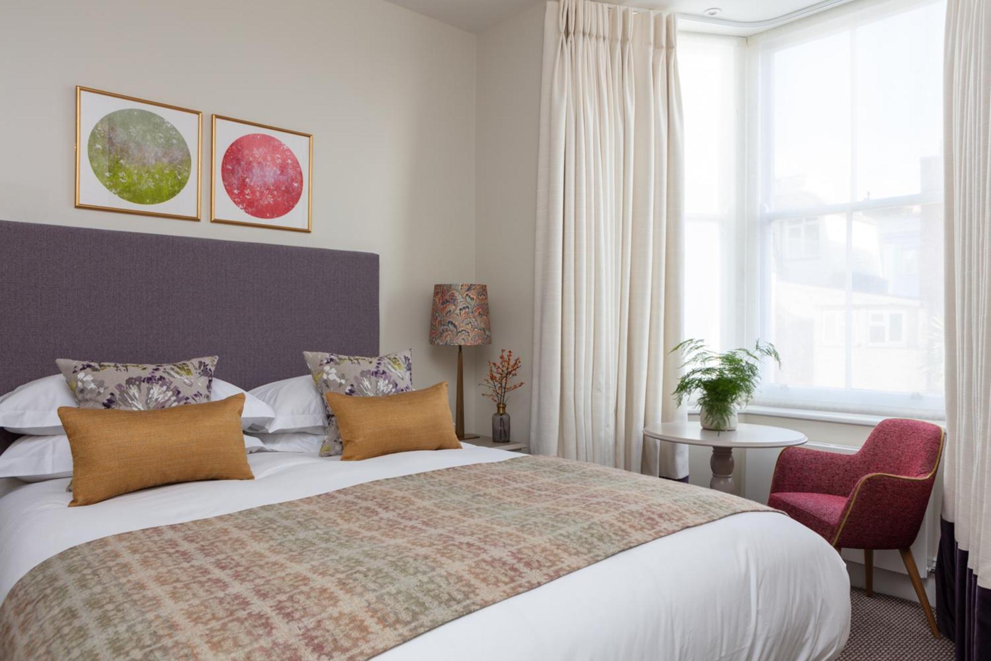 The Charm Brighton Boutique Hotel & Spa Exterior photo A bedroom at the hotel
